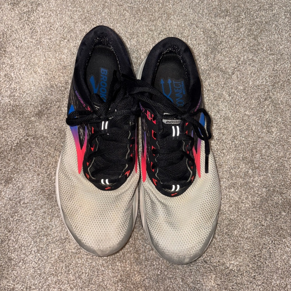 Women’s Tennis Shoes